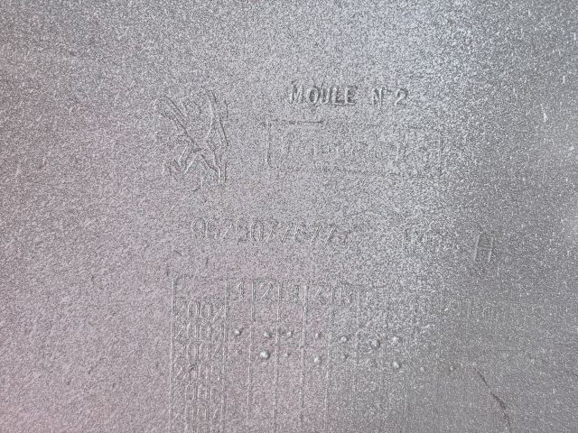 bontott PEUGEOT 206 Hátsó Lökhárító (Üresen)