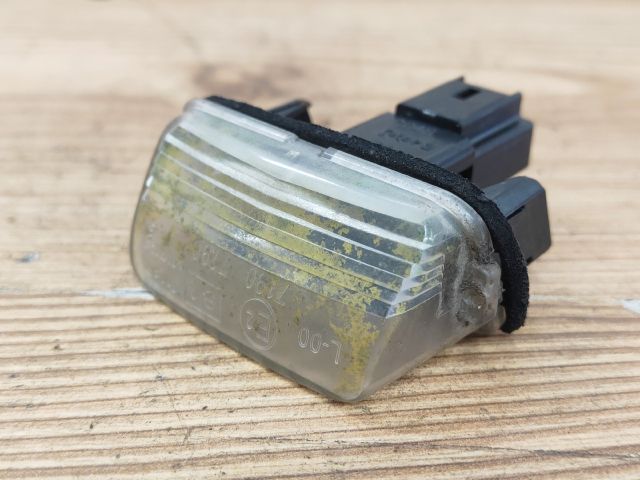 bontott PEUGEOT 206 Hátsó Rendszámtábla Világítás