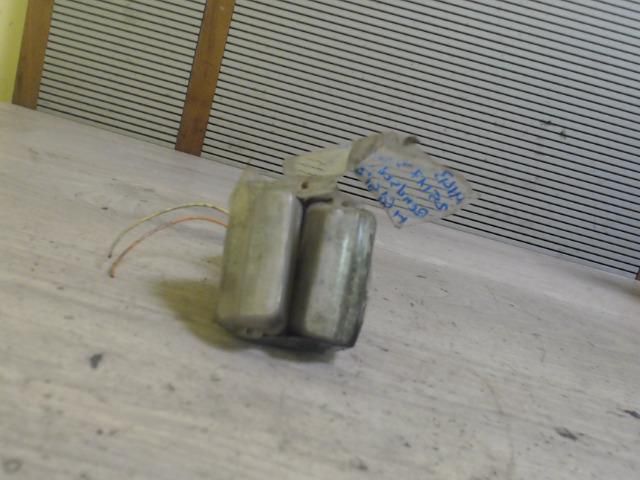 bontott PEUGEOT 206 Hátsó Rendszámtábla Világítás