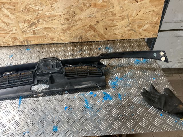 bontott PEUGEOT 206 Hűtőrács