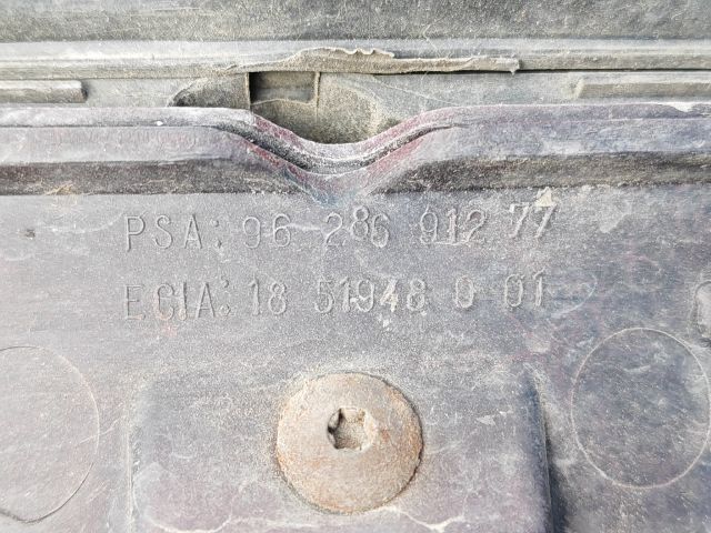 bontott PEUGEOT 206 Hűtőrács