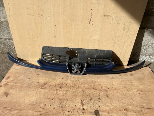 bontott PEUGEOT 206 Hűtőrács