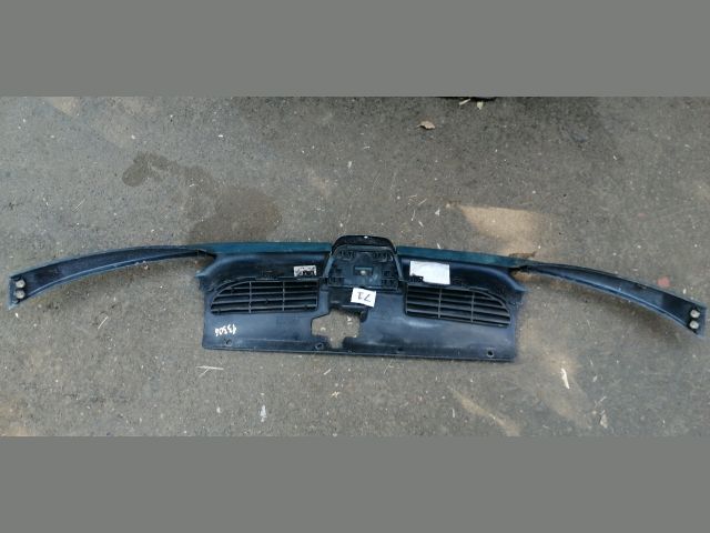 bontott PEUGEOT 206 Hűtőrács