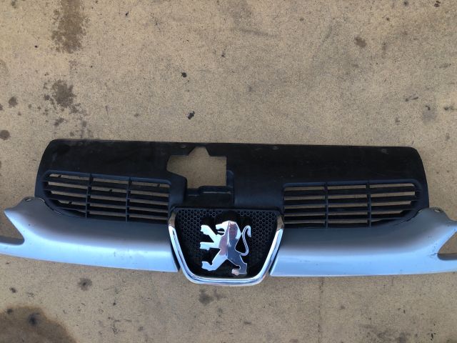 bontott PEUGEOT 206 Hűtőrács