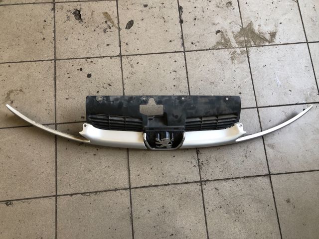 bontott PEUGEOT 206 Hűtőrács