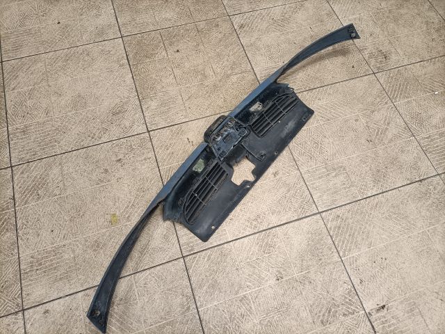 bontott PEUGEOT 206 Hűtőrács