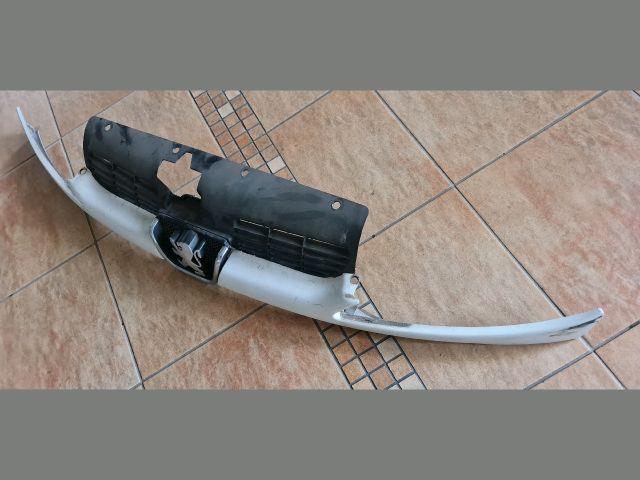bontott PEUGEOT 206 Hűtőrács