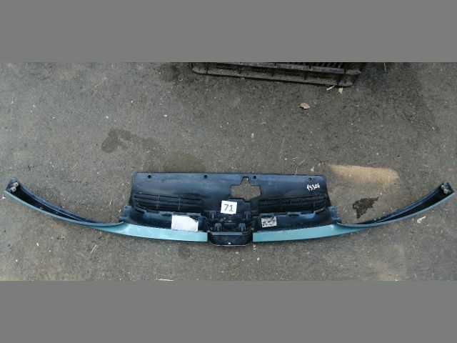 bontott PEUGEOT 206 Hűtőrács