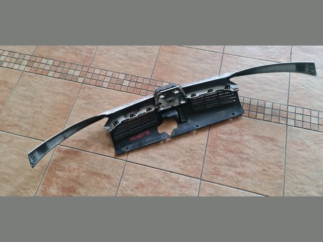 bontott PEUGEOT 206 Hűtőrács