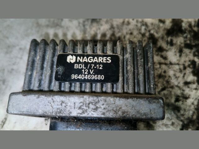 bontott PEUGEOT 206 Izzító Relé