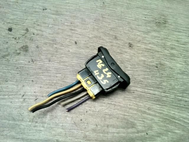 bontott PEUGEOT 206 Jobb első Ablakemelő Kapcsoló