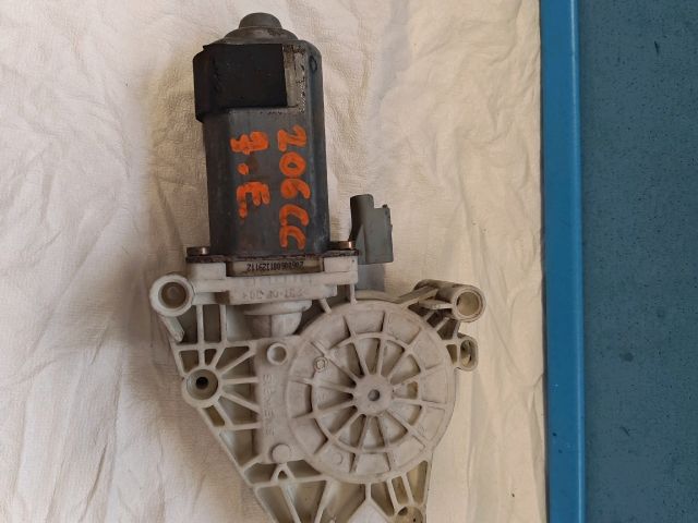 bontott PEUGEOT 206 Jobb első Ablakemelő Motor