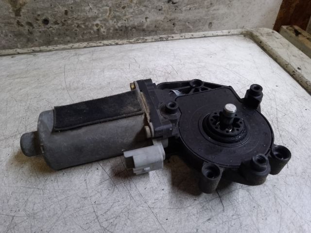 bontott PEUGEOT 206 Jobb első Ablakemelő Motor