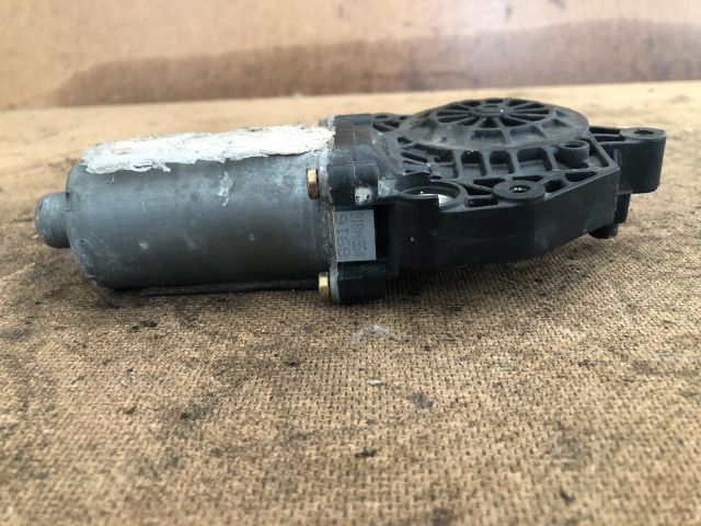 bontott PEUGEOT 206 Jobb első Ablakemelő Motor