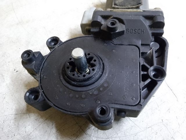 bontott PEUGEOT 206 Jobb első Ablakemelő Motor