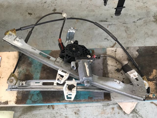 bontott PEUGEOT 206 Jobb első Ablakemelő Szerkezet (Elektromos)