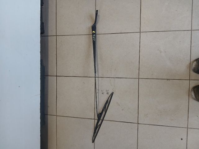 bontott PEUGEOT 206 Jobb első Ablaktörlő Kar