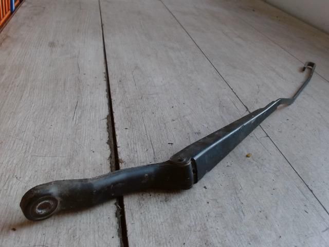 bontott PEUGEOT 206 Jobb első Ablaktörlő Kar