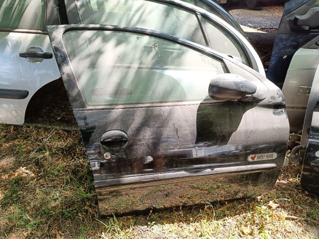 bontott PEUGEOT 206 Jobb első Ajtó (Részeivel)