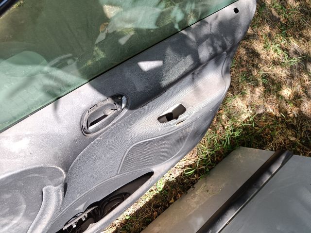 bontott PEUGEOT 206 Jobb első Ajtó (Részeivel)