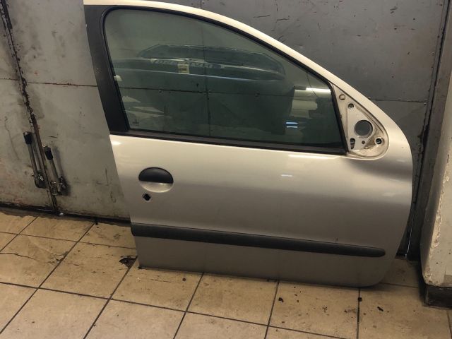 bontott PEUGEOT 206 Jobb első Ajtó (Üres lemez)