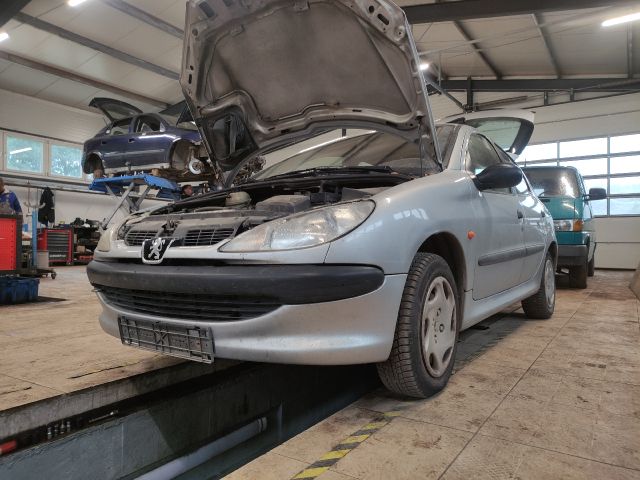 bontott PEUGEOT 206 Jobb első Ajtóhatároló