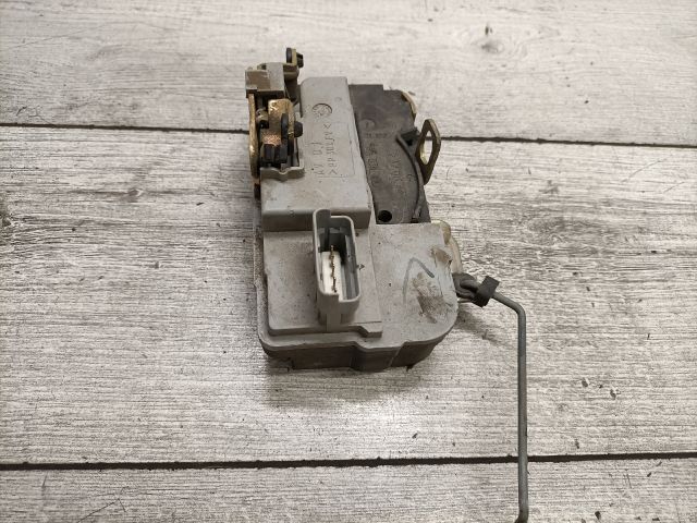 bontott PEUGEOT 206 Jobb első Ajtózár