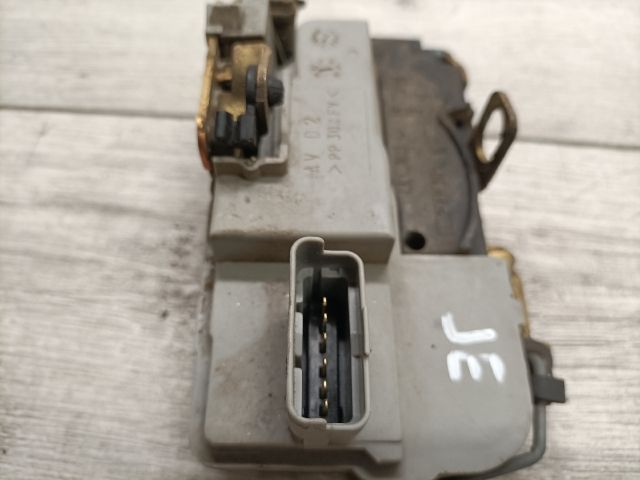 bontott PEUGEOT 206 Jobb első Ajtózár