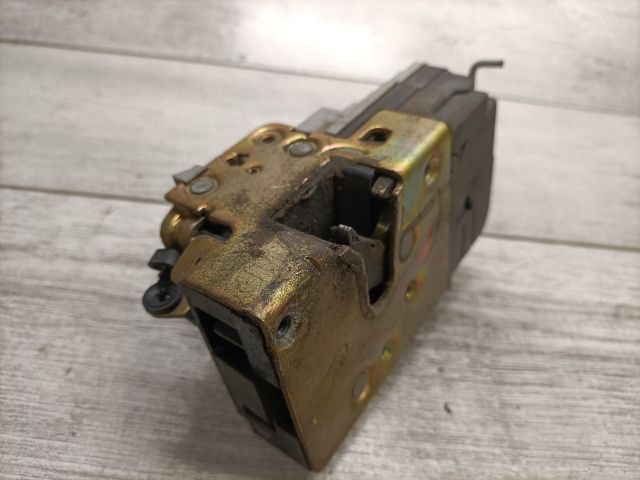 bontott PEUGEOT 206 Jobb első Ajtózár