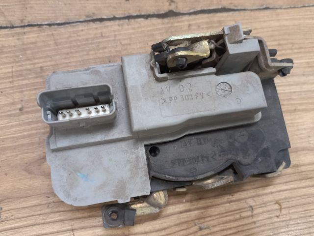 bontott PEUGEOT 206 Jobb első Ajtózár