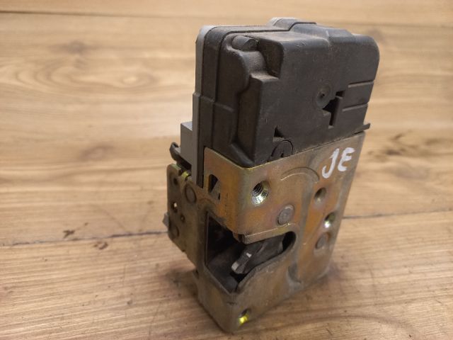 bontott PEUGEOT 206 Jobb első Ajtózár