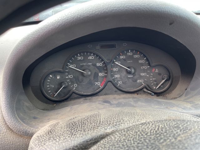 bontott PEUGEOT 206 Jobb első Alsó Zsanér