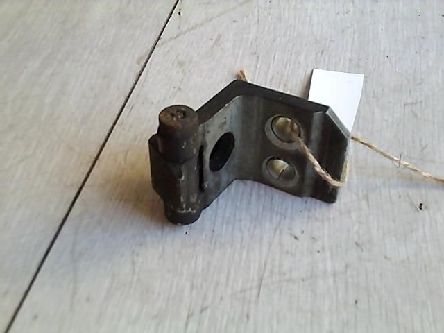 bontott PEUGEOT 206 Jobb első Alsó Zsanér