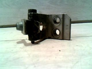 bontott PEUGEOT 206 Jobb első Alsó Zsanér