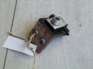 bontott PEUGEOT 206 Jobb első Alsó Zsanér