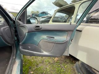 bontott PEUGEOT 206 Jobb első Alsó Zsanér