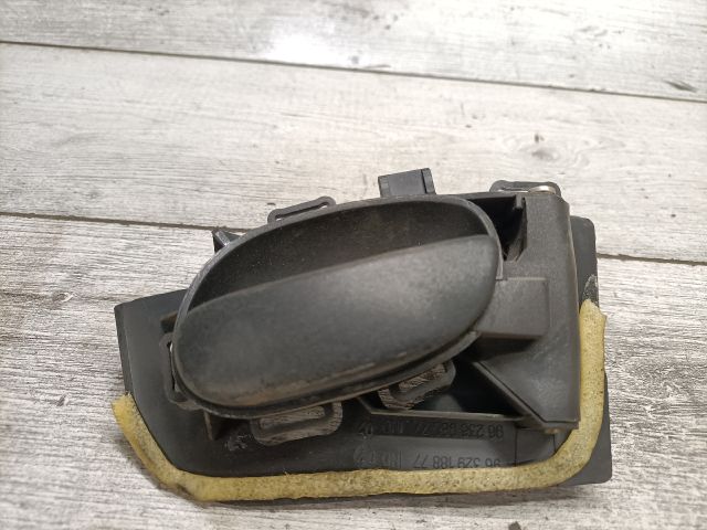 bontott PEUGEOT 206 Jobb első Belső Kilincs