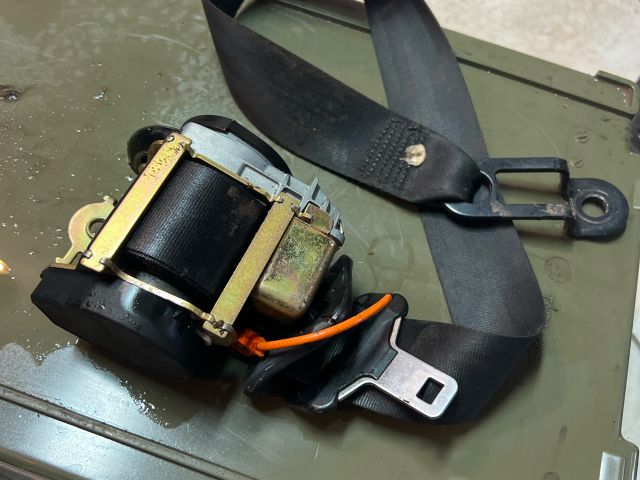 bontott PEUGEOT 206 Jobb első Biztonsági Öv