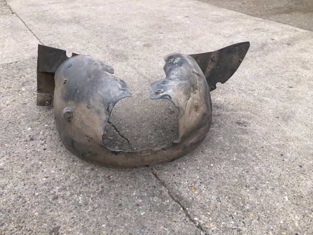 bontott PEUGEOT 206 Jobb első Dobbetét (Kerékjárati, Műanyag)