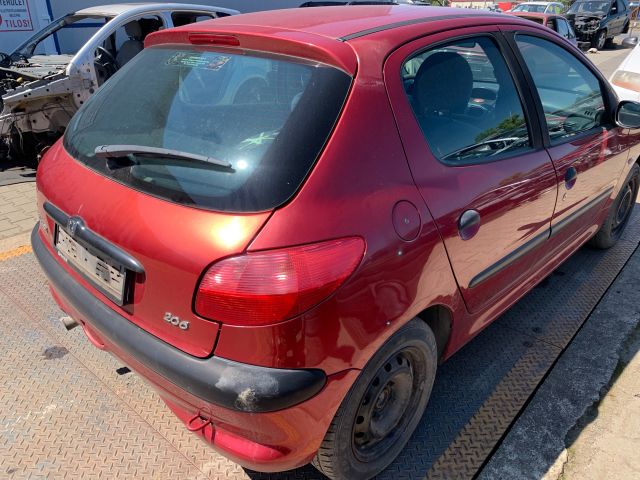 bontott PEUGEOT 206 Jobb első Dobbetét (Kerékjárati, Műanyag)