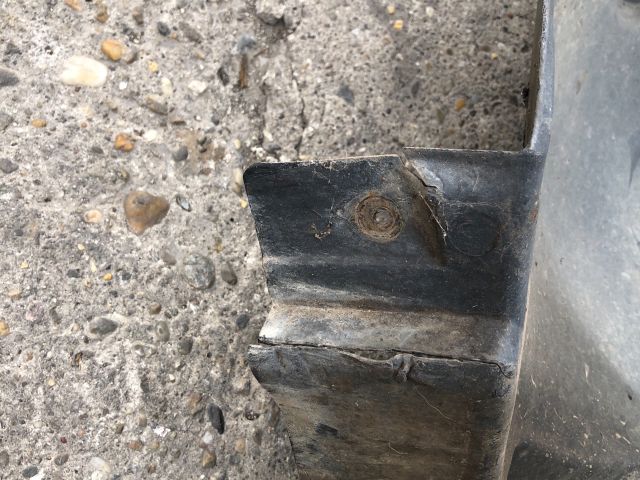 bontott PEUGEOT 206 Jobb első Dobbetét (Kerékjárati, Műanyag)