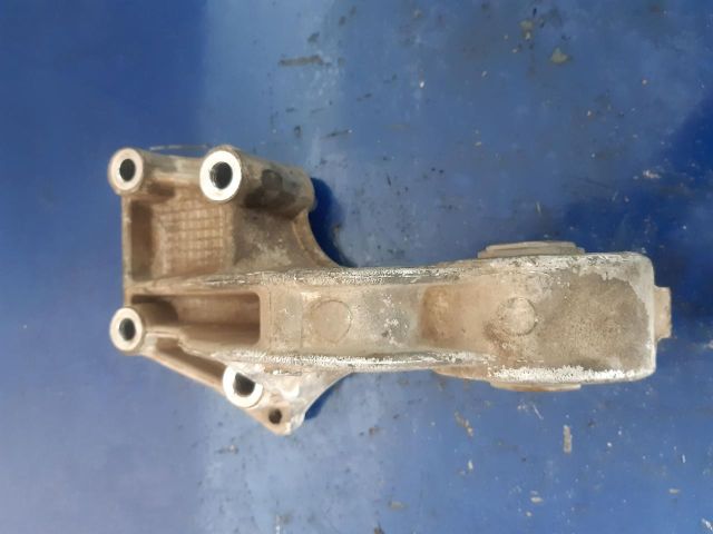 bontott PEUGEOT 206 Jobb első Féltengely Tartó