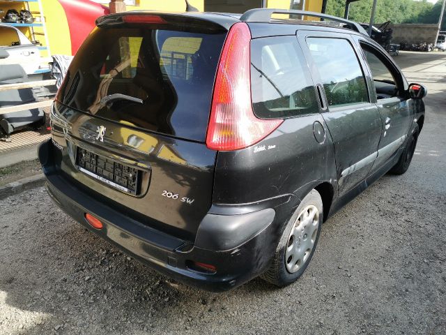 bontott PEUGEOT 206 Jobb első Gumikéder