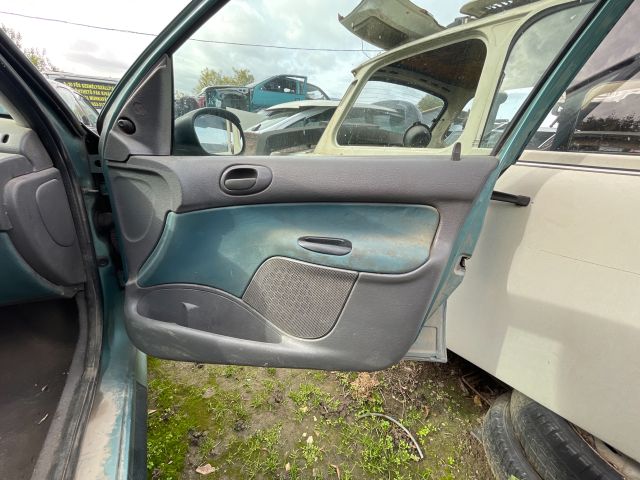 bontott PEUGEOT 206 Jobb első Kapaszkodó (Felső)