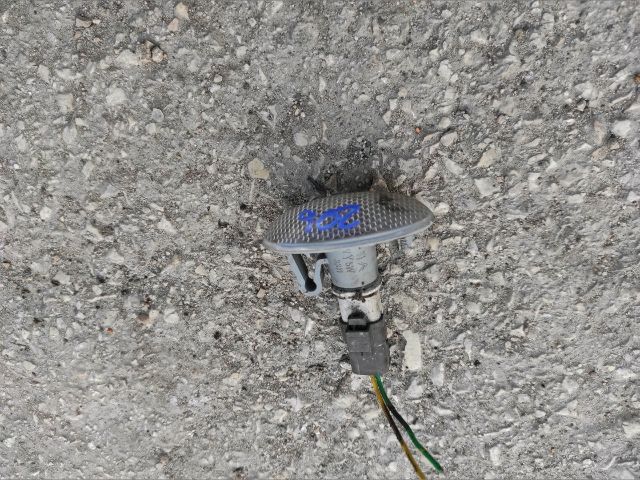 bontott PEUGEOT 206 Jobb első Sárvédő Irányjelző