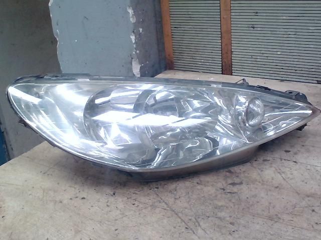 bontott PEUGEOT 206 Jobb Fényszóró