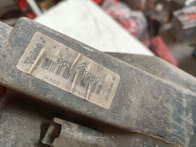 bontott PEUGEOT 206 Jobb Fényszóró