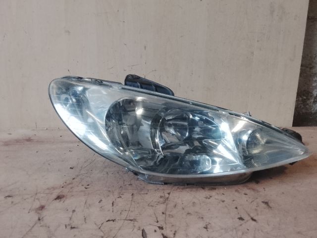 bontott PEUGEOT 206 Jobb Fényszóró