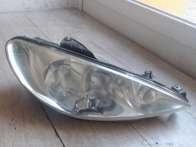 bontott PEUGEOT 206 Jobb Fényszóró
