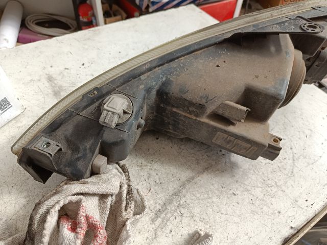 bontott PEUGEOT 206 Jobb Fényszóró